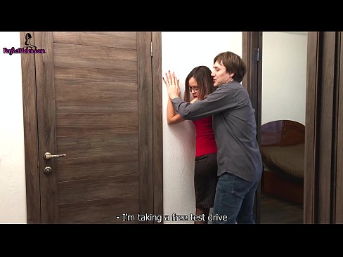 ❤️ Ko te Kaihokohoko Sexy ka whakakorikori i tana Topanga me te whanako i a ia e hoko ana i tana whare noho - Krempai ️❌ ataata porn i a matou mi.tuberxxx.ru